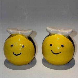 Ceramic bee salt, and pepper shakers
